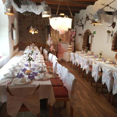 Hotel Zur Schmiede Heiningen Bagian luar foto
