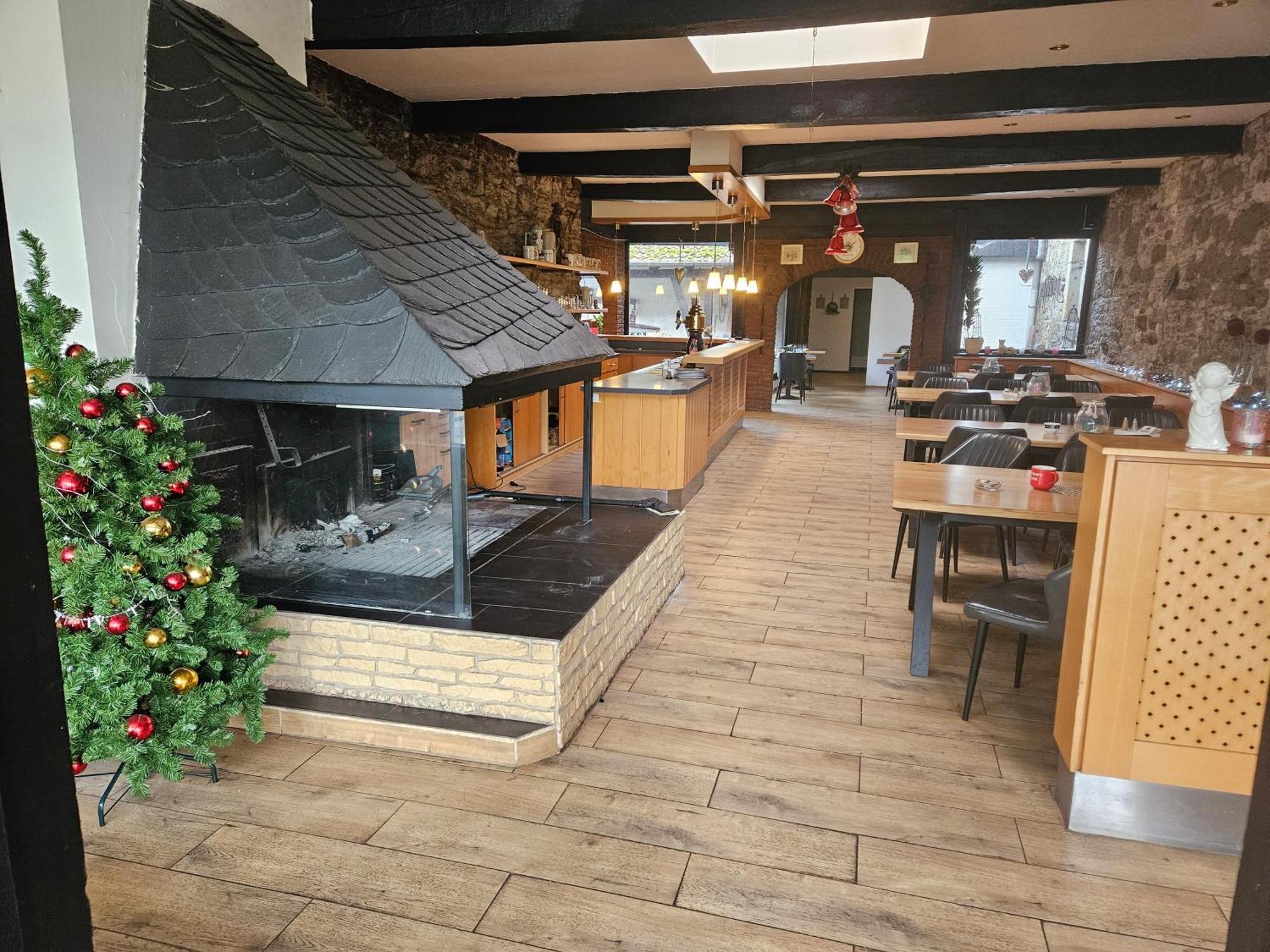 Hotel Zur Schmiede Heiningen Bagian luar foto