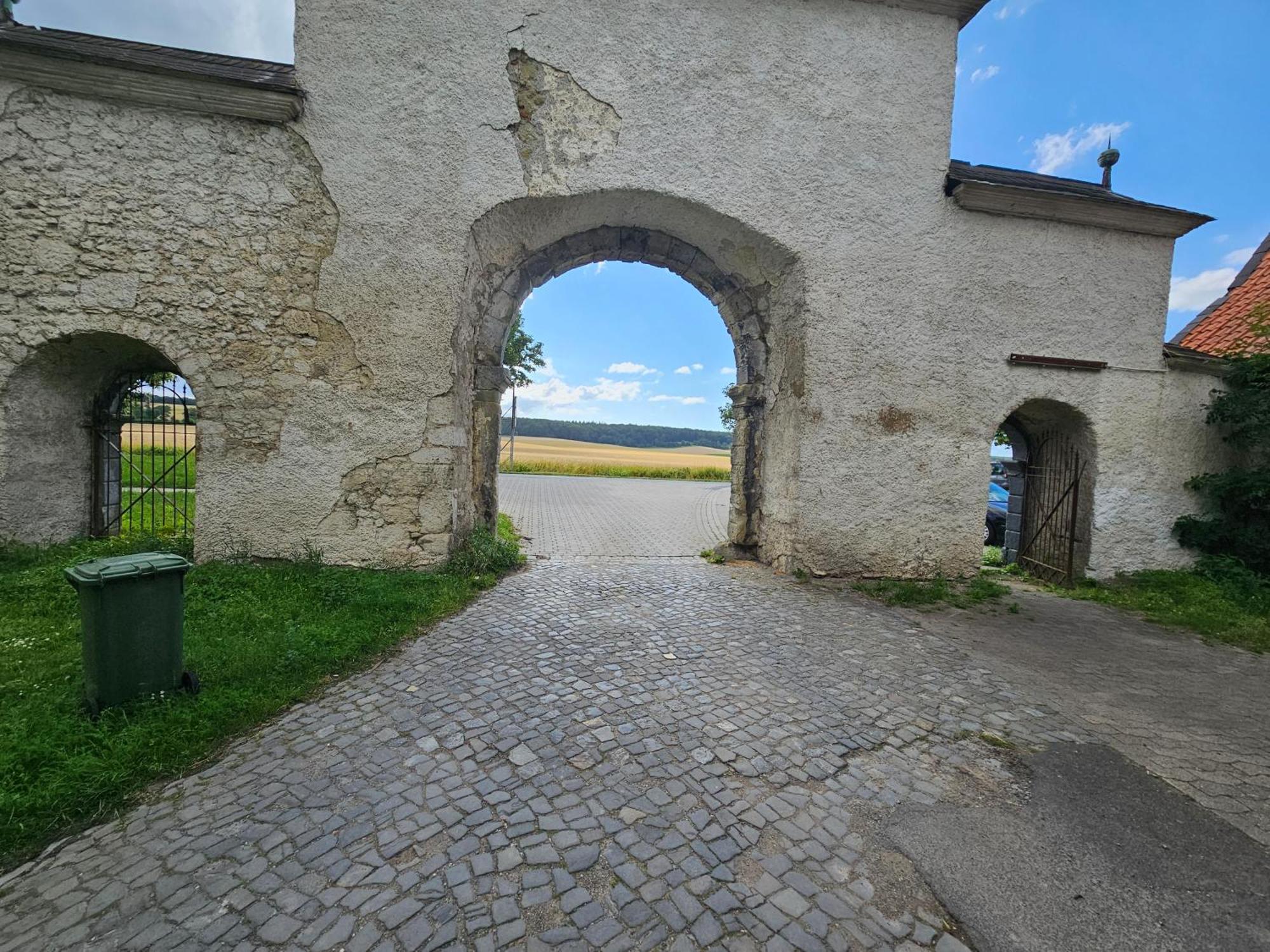 Hotel Zur Schmiede Heiningen Bagian luar foto