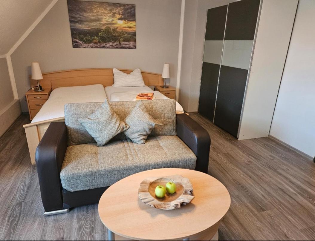 Hotel Zur Schmiede Heiningen Bagian luar foto